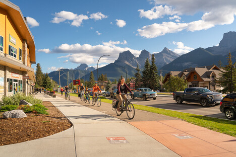 Cycling downtown